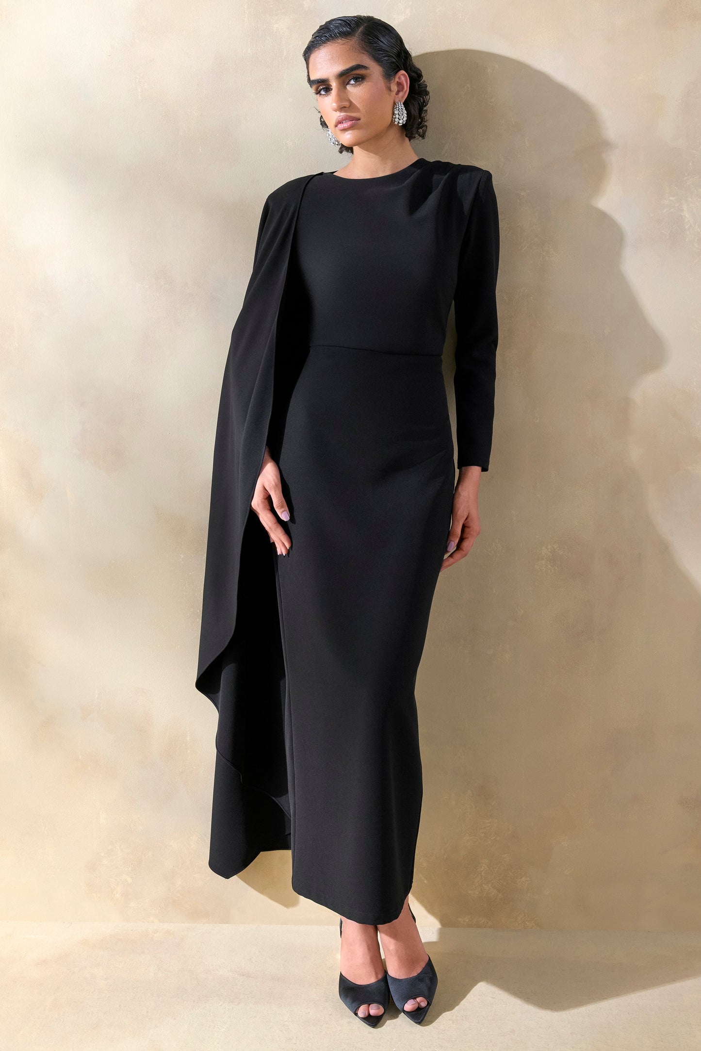 Jovea | Black Round-Neck Maxi Dress With Cape-Sleeve