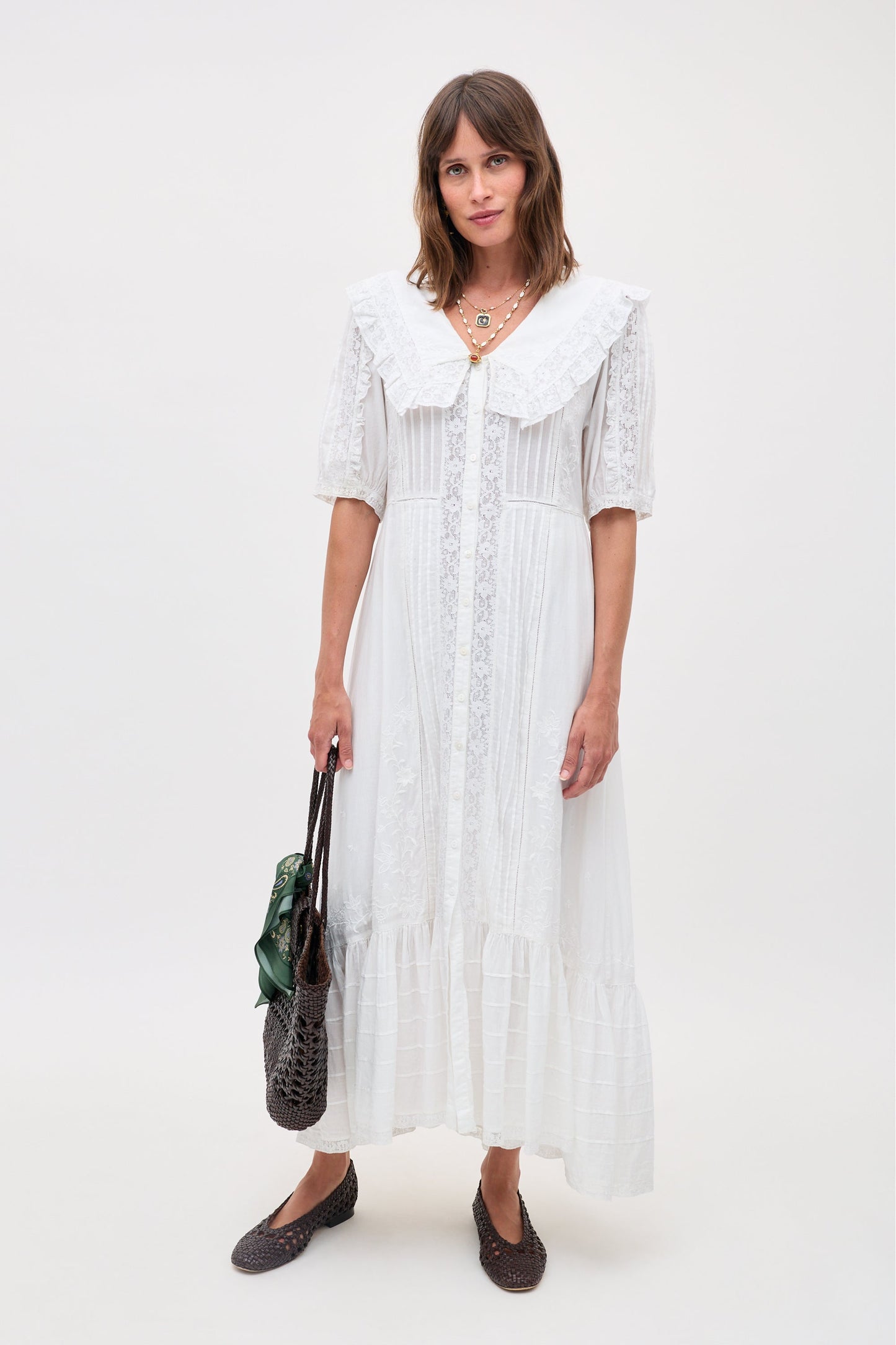 Edina - Pansy Embroidery White