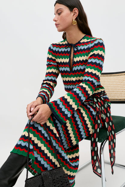 Lucila  -  Retro Chevron Blue
