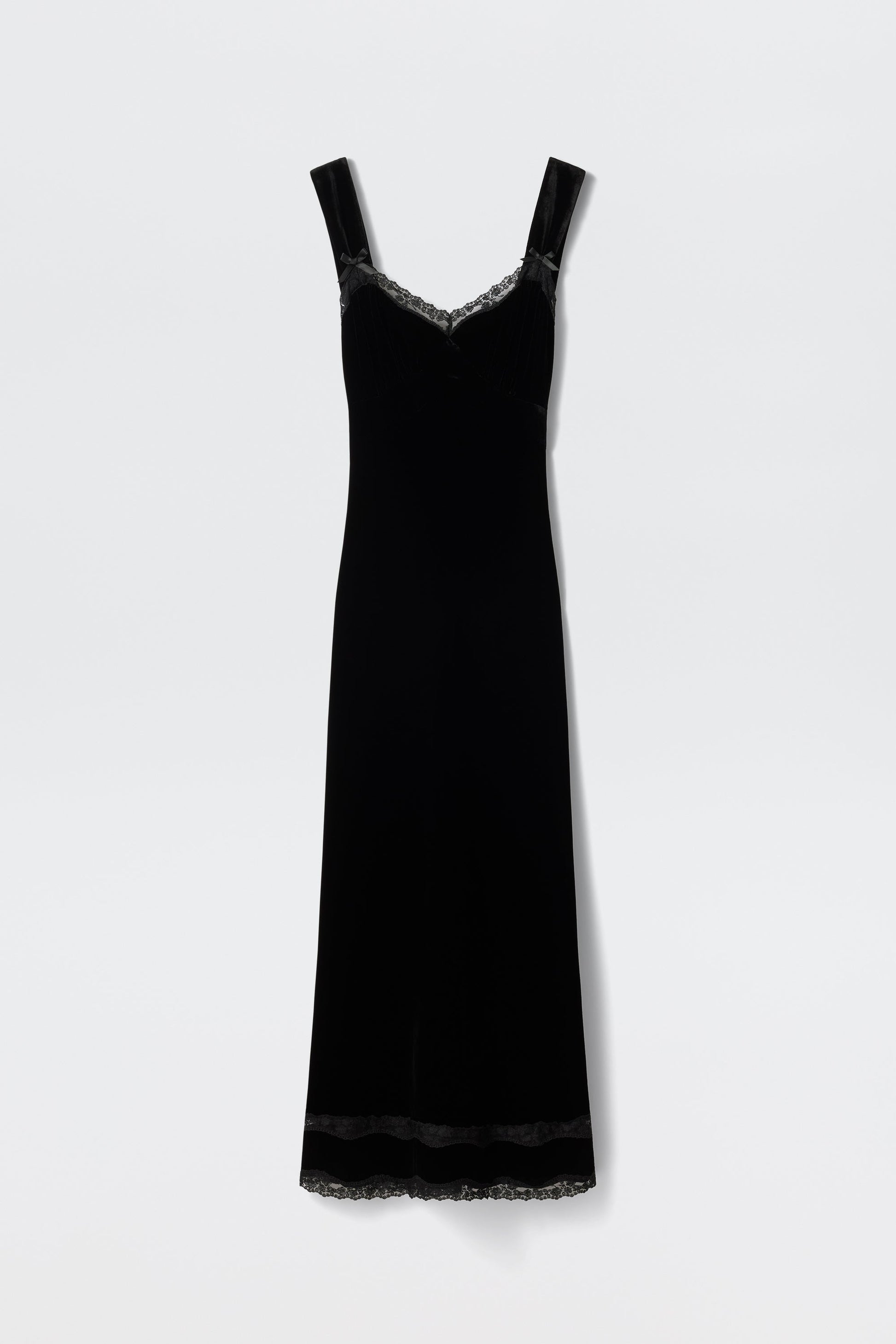 Lucie  -  Black