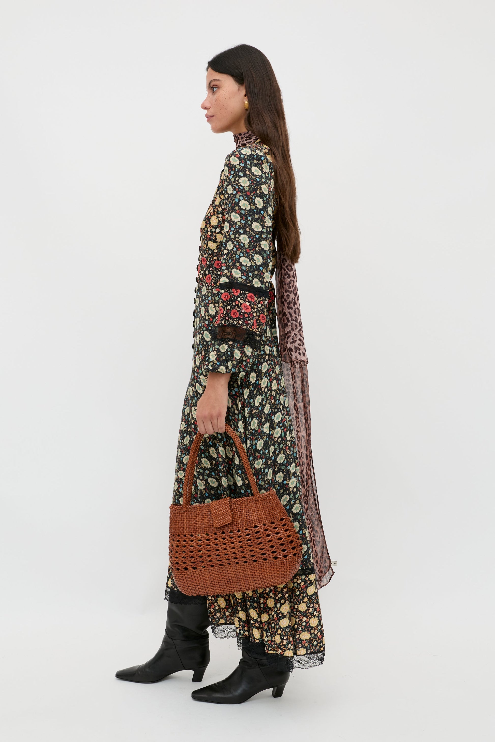 Raven  -  Eva Floral Mix Black