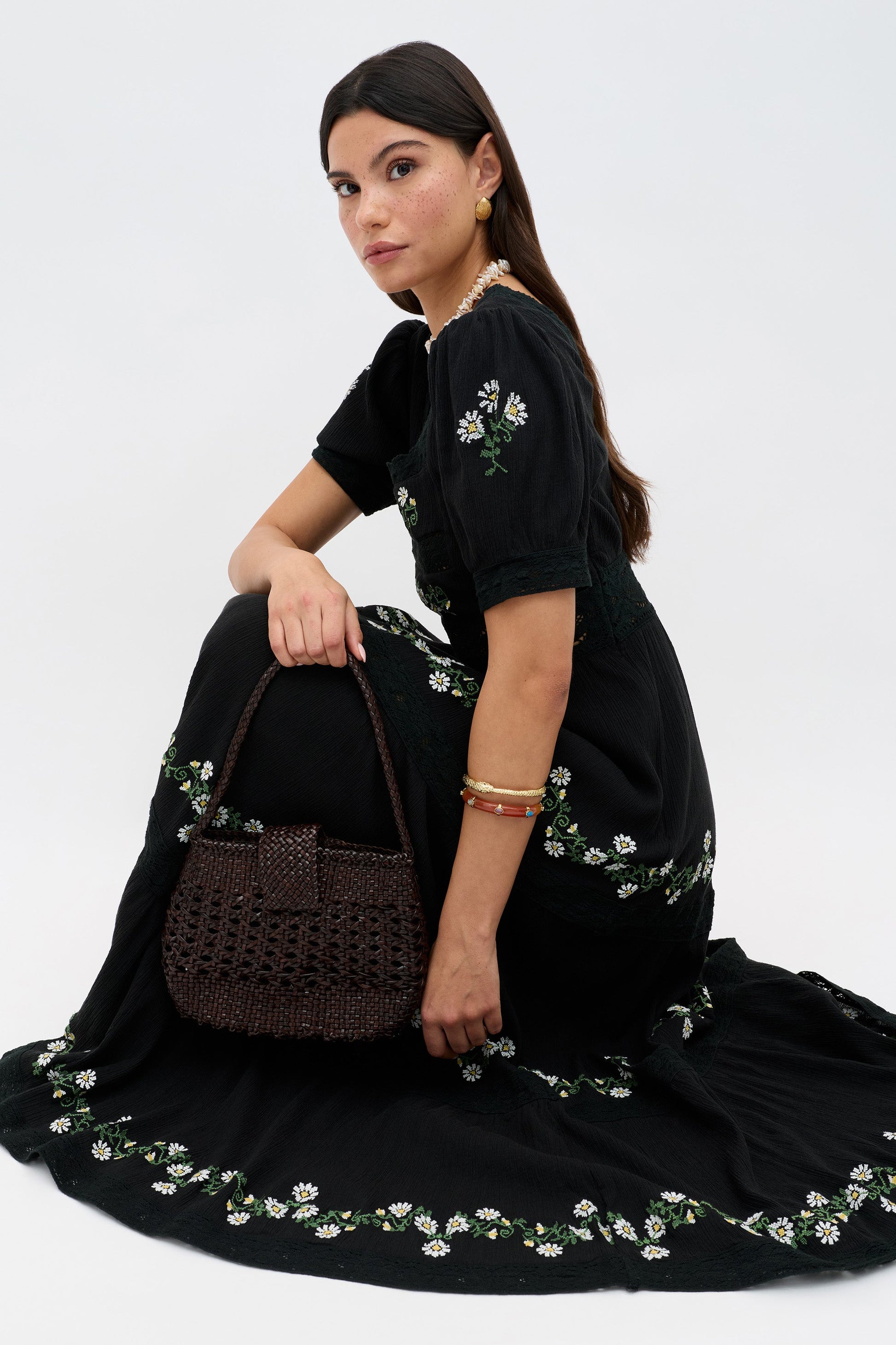 Amoria - Dark Brown