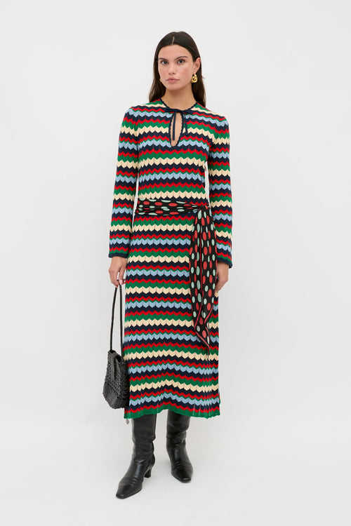 Lucila  -  Retro Chevron Blue