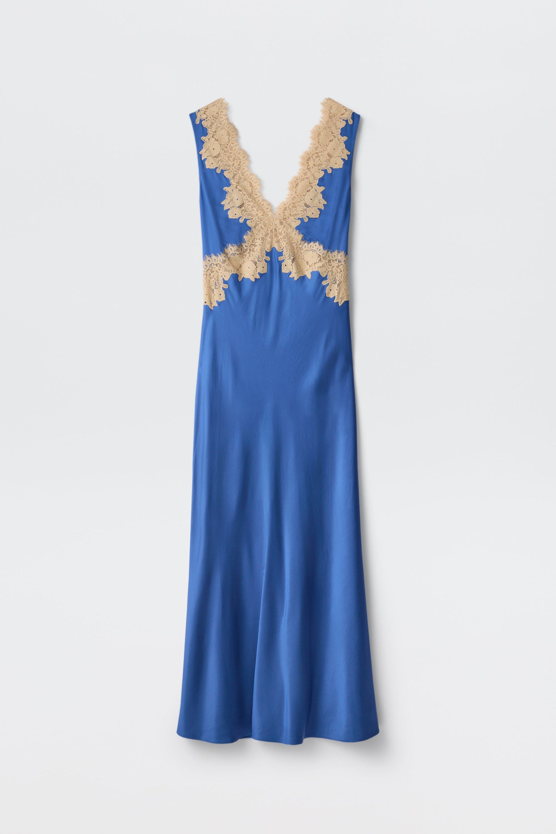 Lysandra - Iris Blue