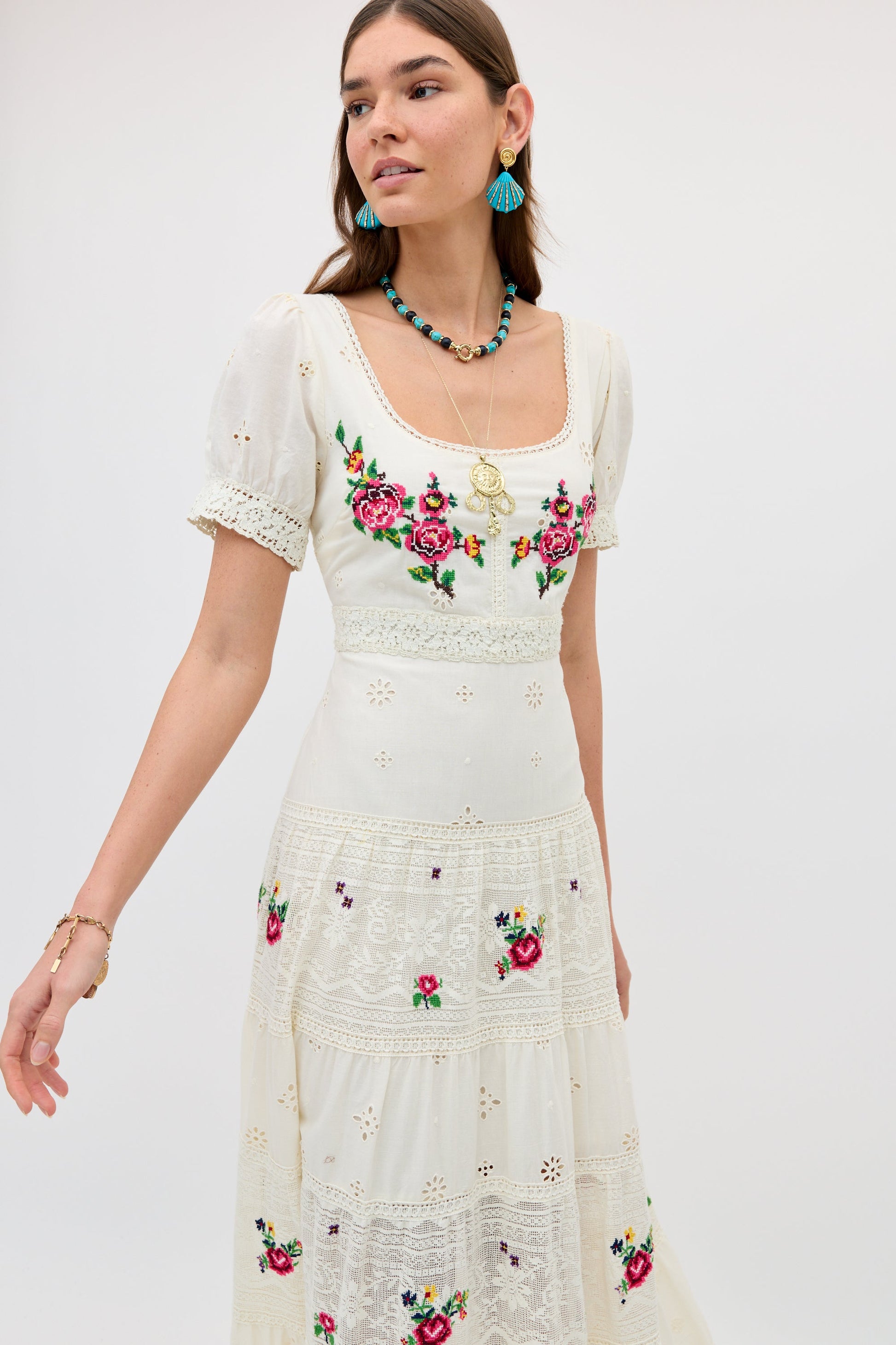 Cady - Spring Rose Embroidery Cream