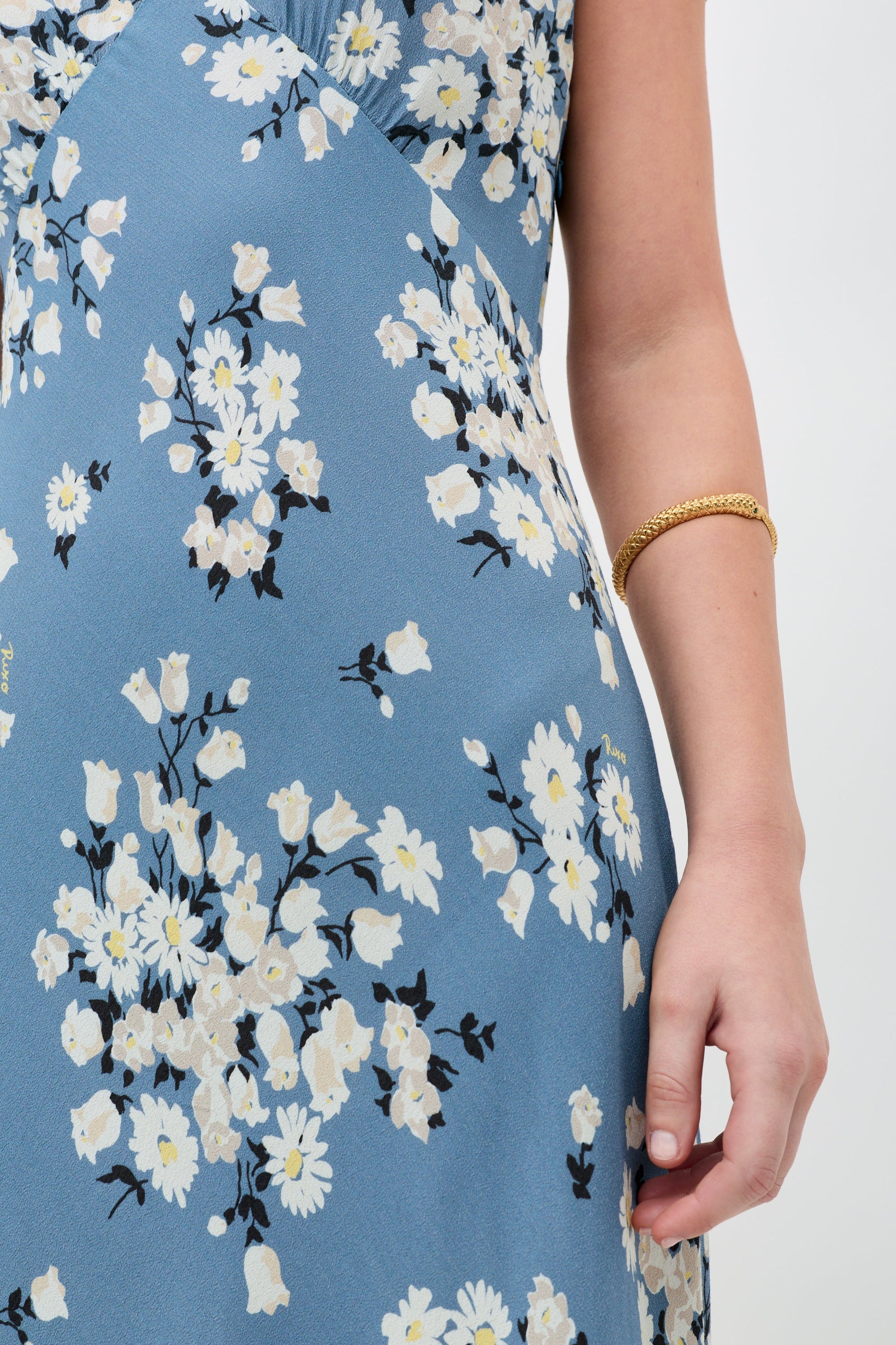 Cathy - Amelia Bouquet Blue