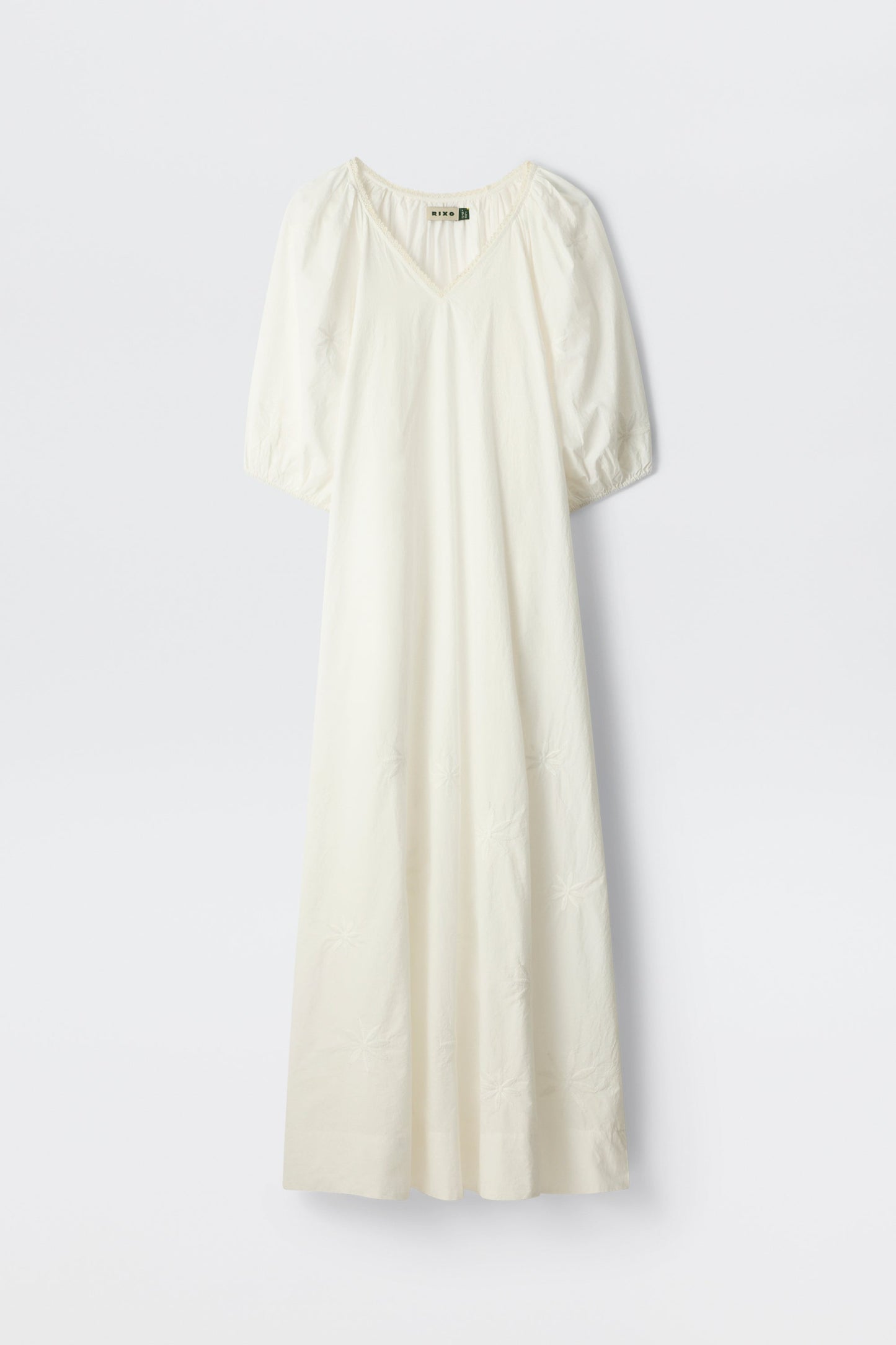 Gizele - Daisy Floral Embroidery White
