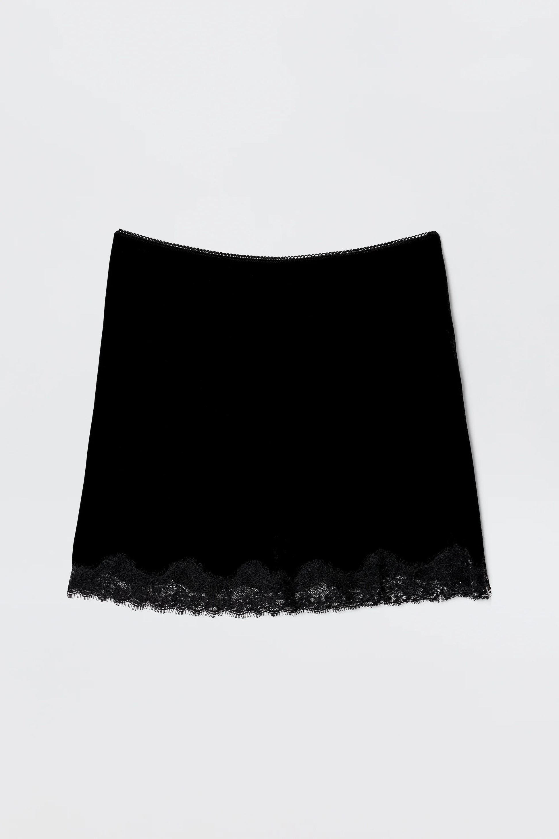 Kornelia - Black