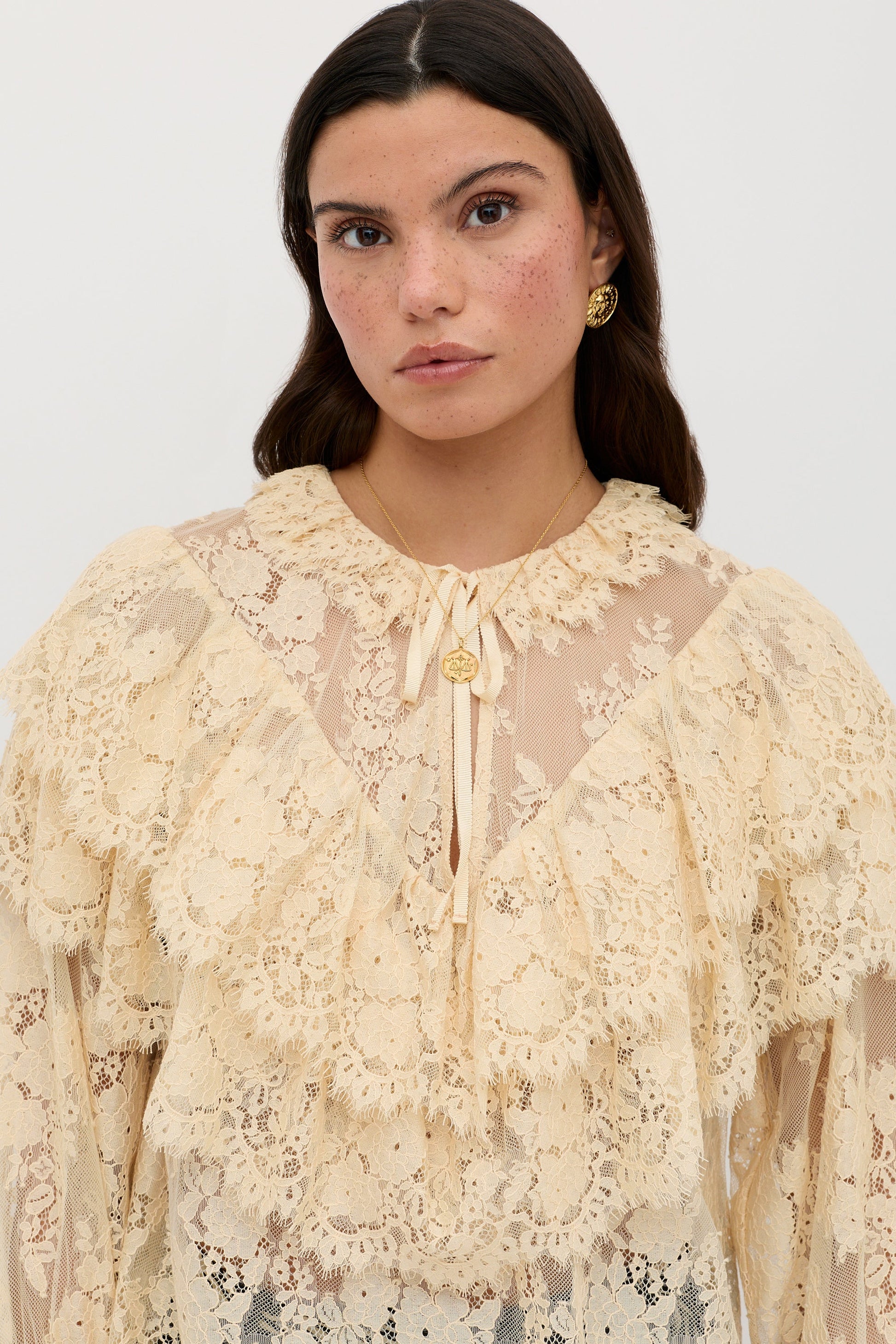 Faryn  -  Vintage Cream