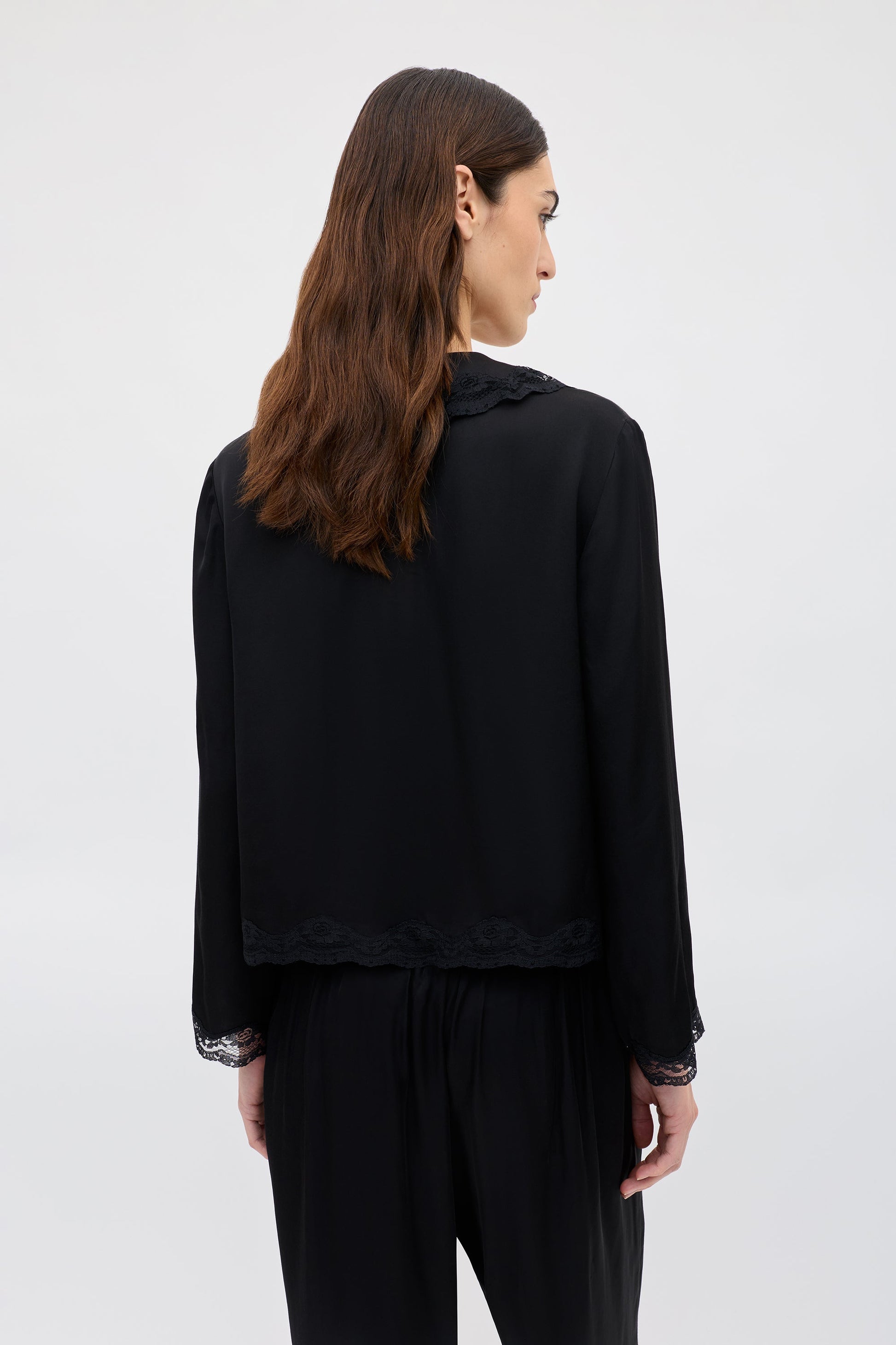 Nienna  -  Peonies Embroidery Black