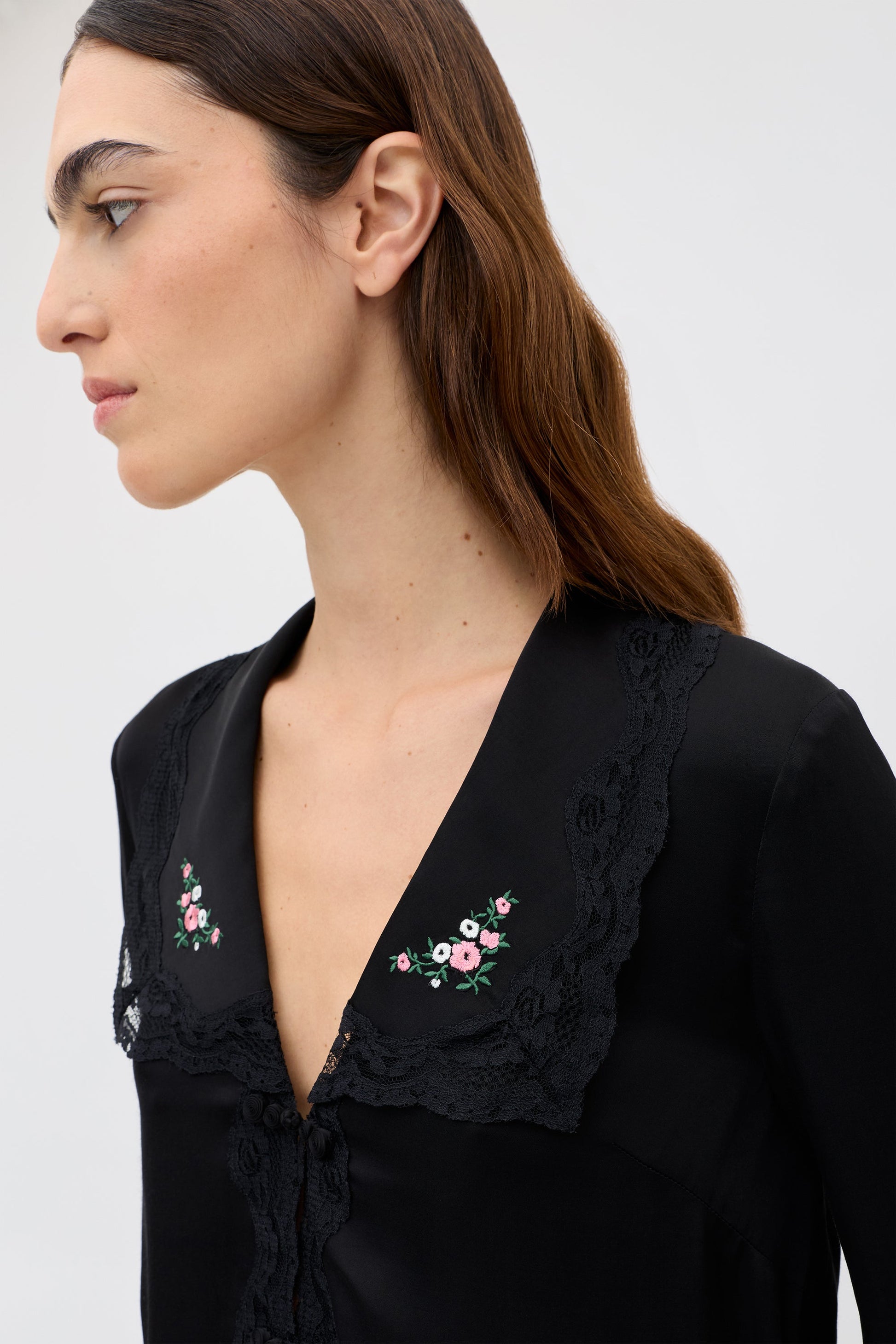 Nienna  -  Peonies Embroidery Black