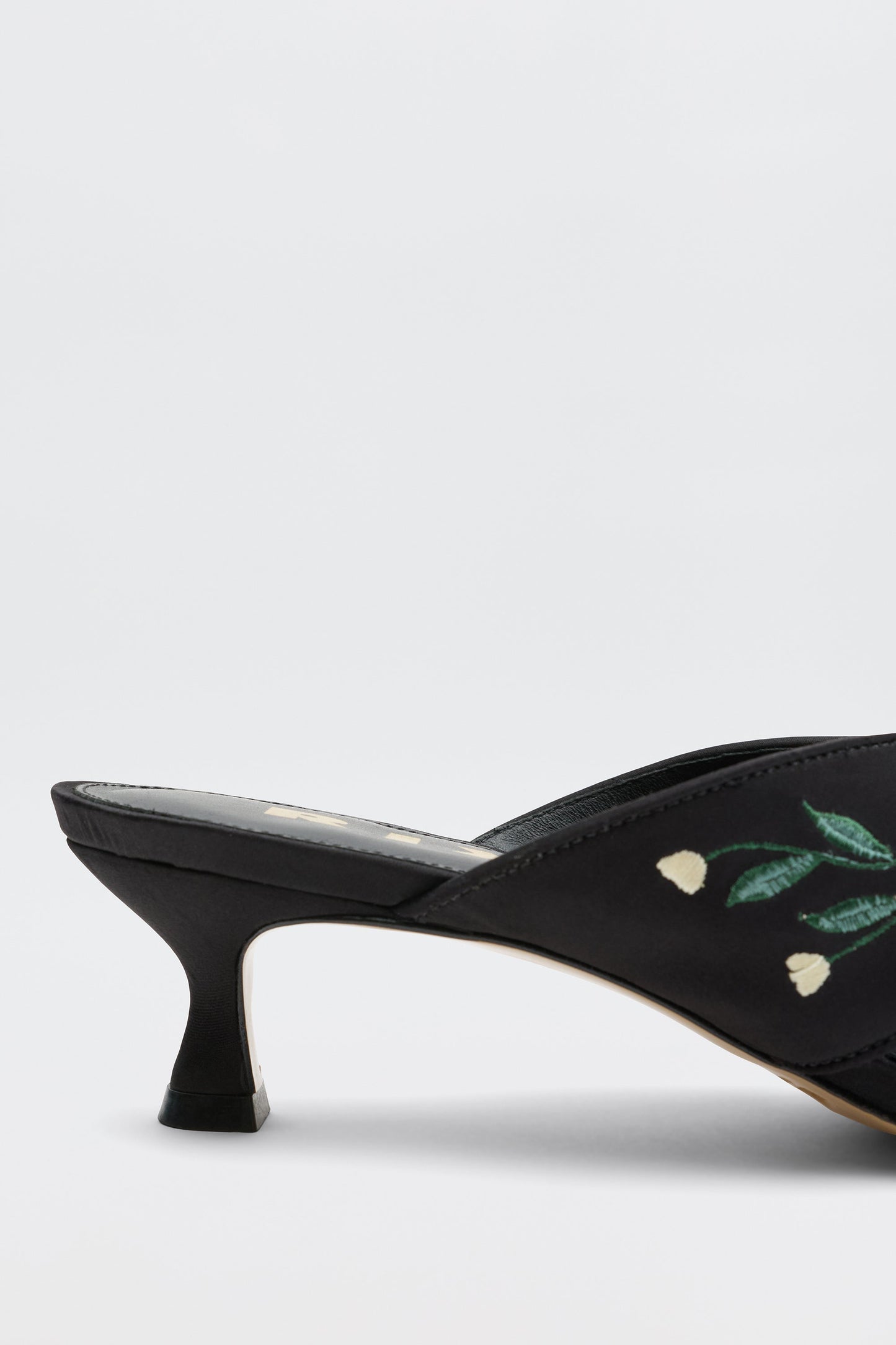 Zoya - Blossom Embroidery Black