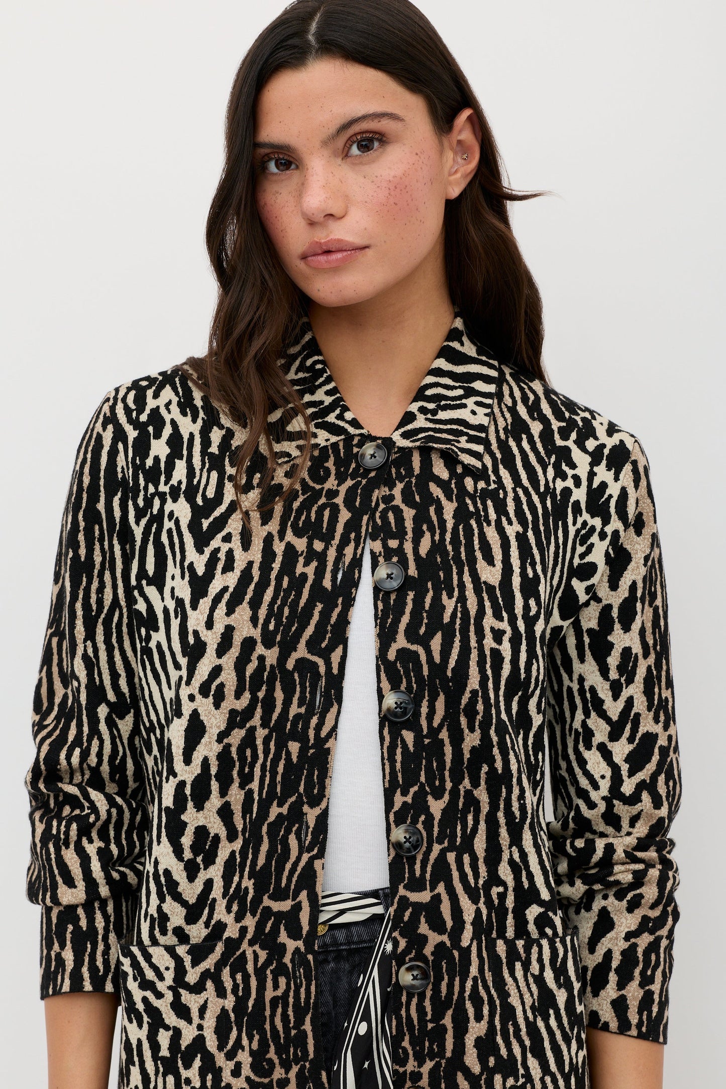 Jacoba  -  Bohemia Leopard Jacquard Brown