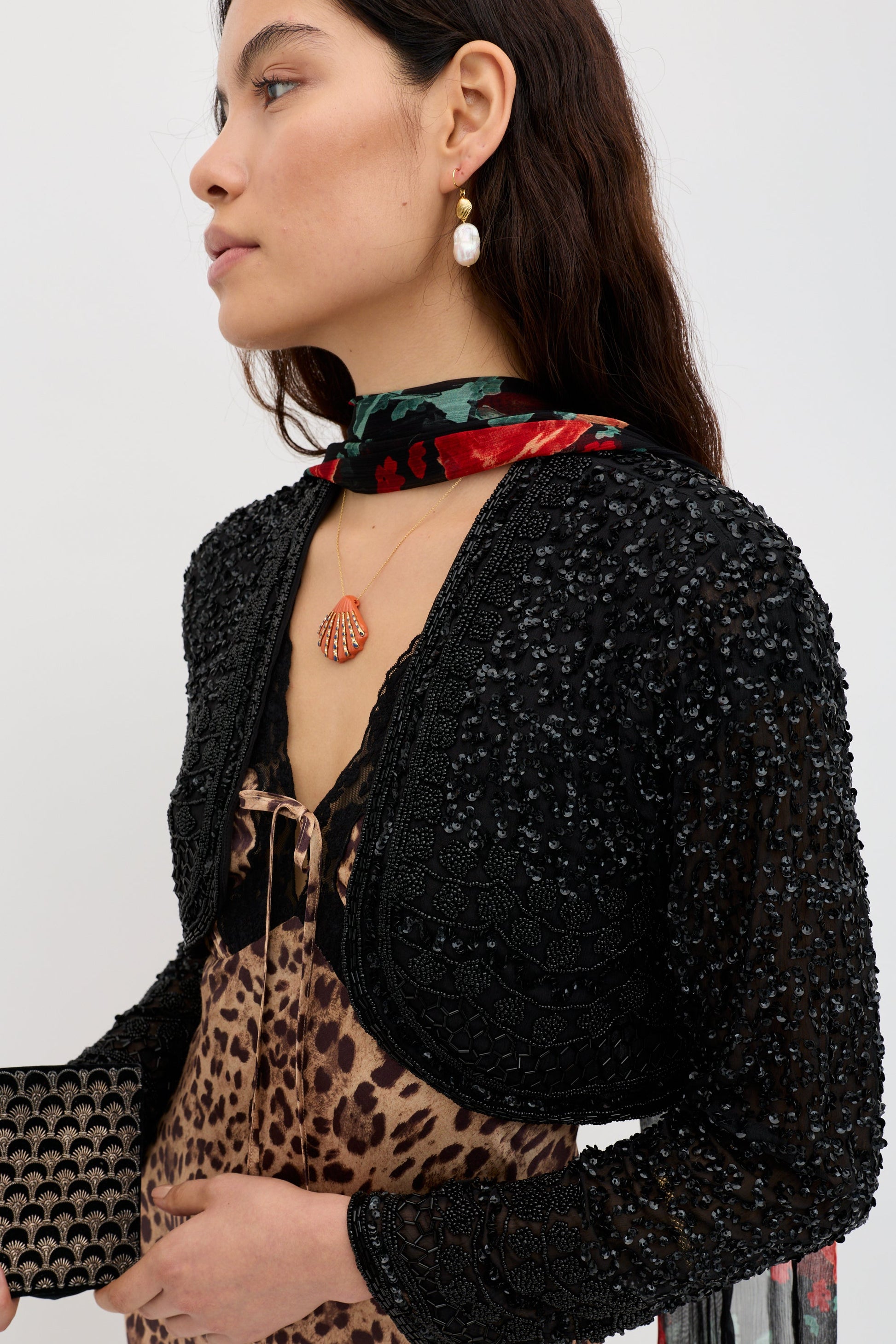 Cliona  -  Deco Embellishment Black