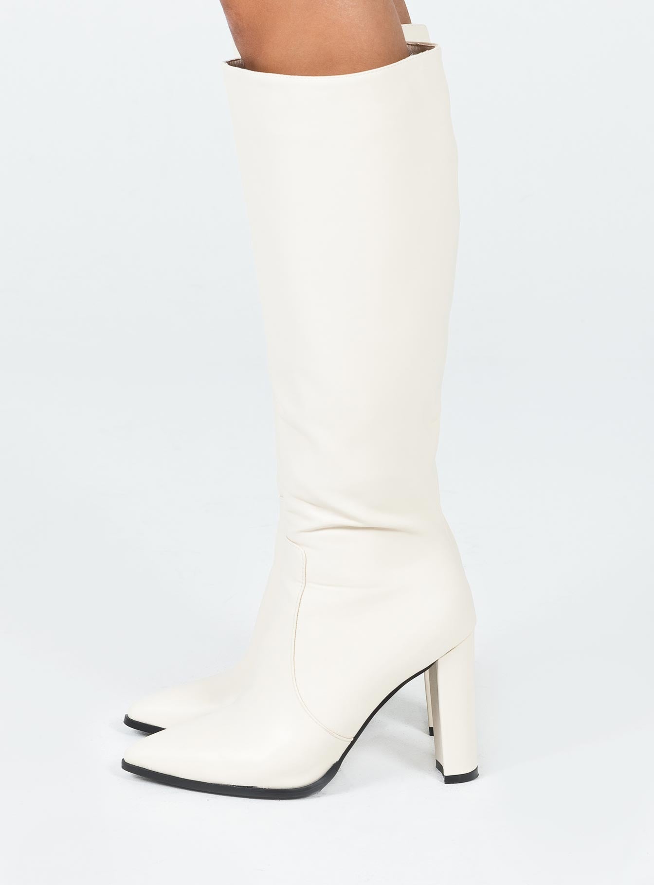 Billini Kors Boots Bone