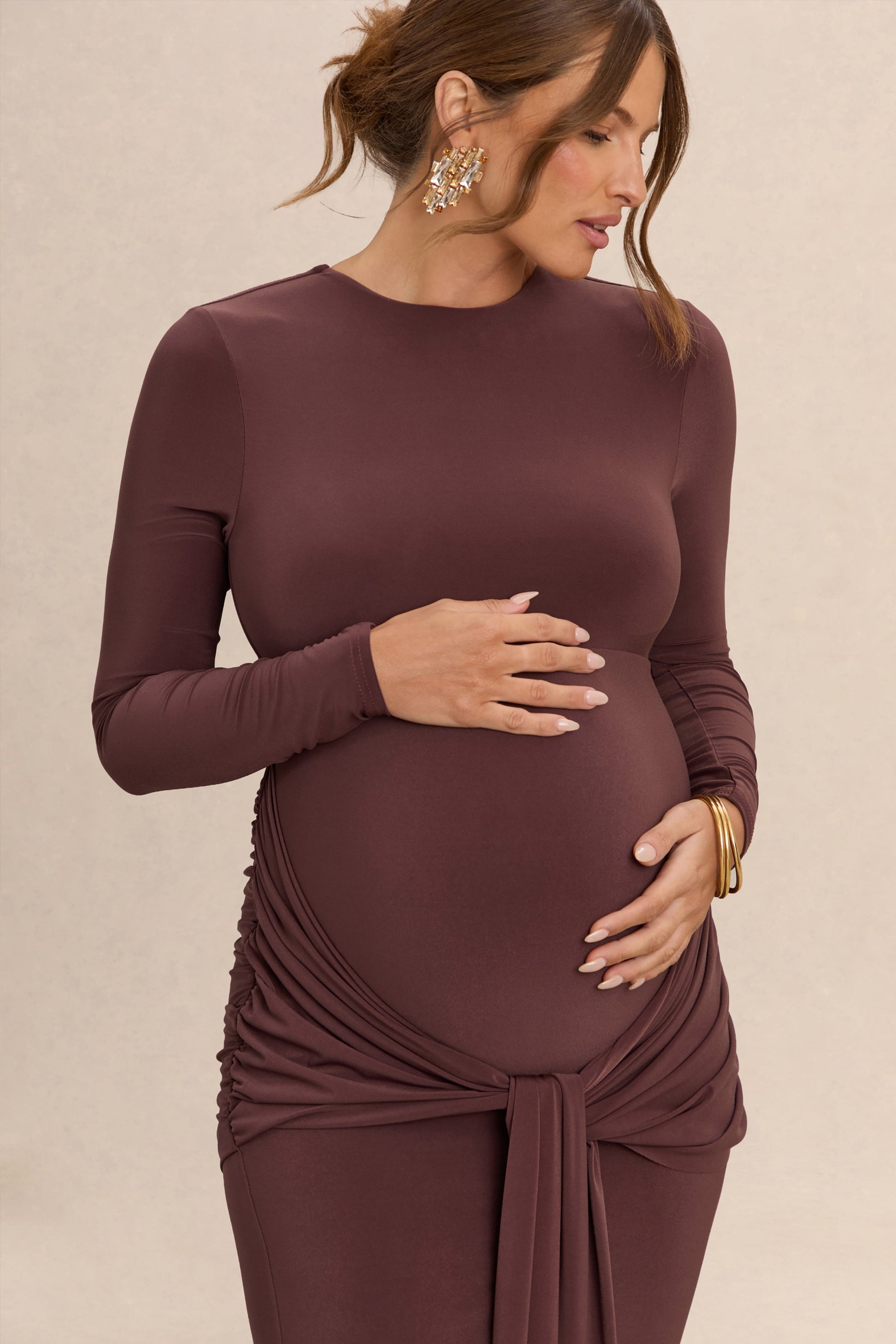Aveny | Brown Crew-Neck Maternity Maxi Dress With Ruched-Detailing And Sash