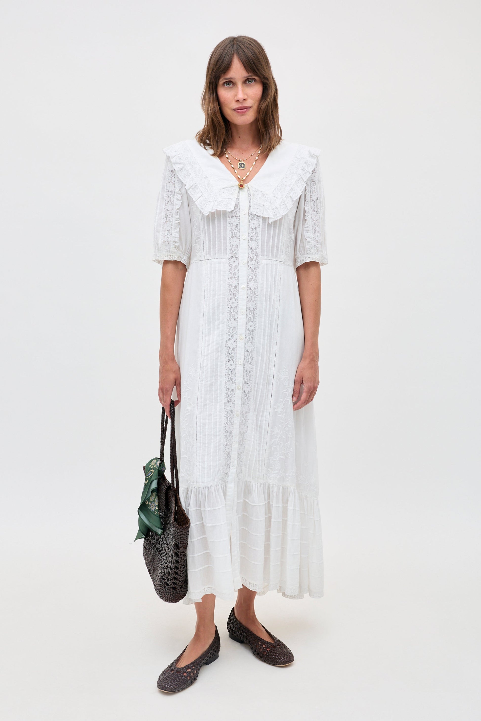 Edina - Pansy Embroidery White