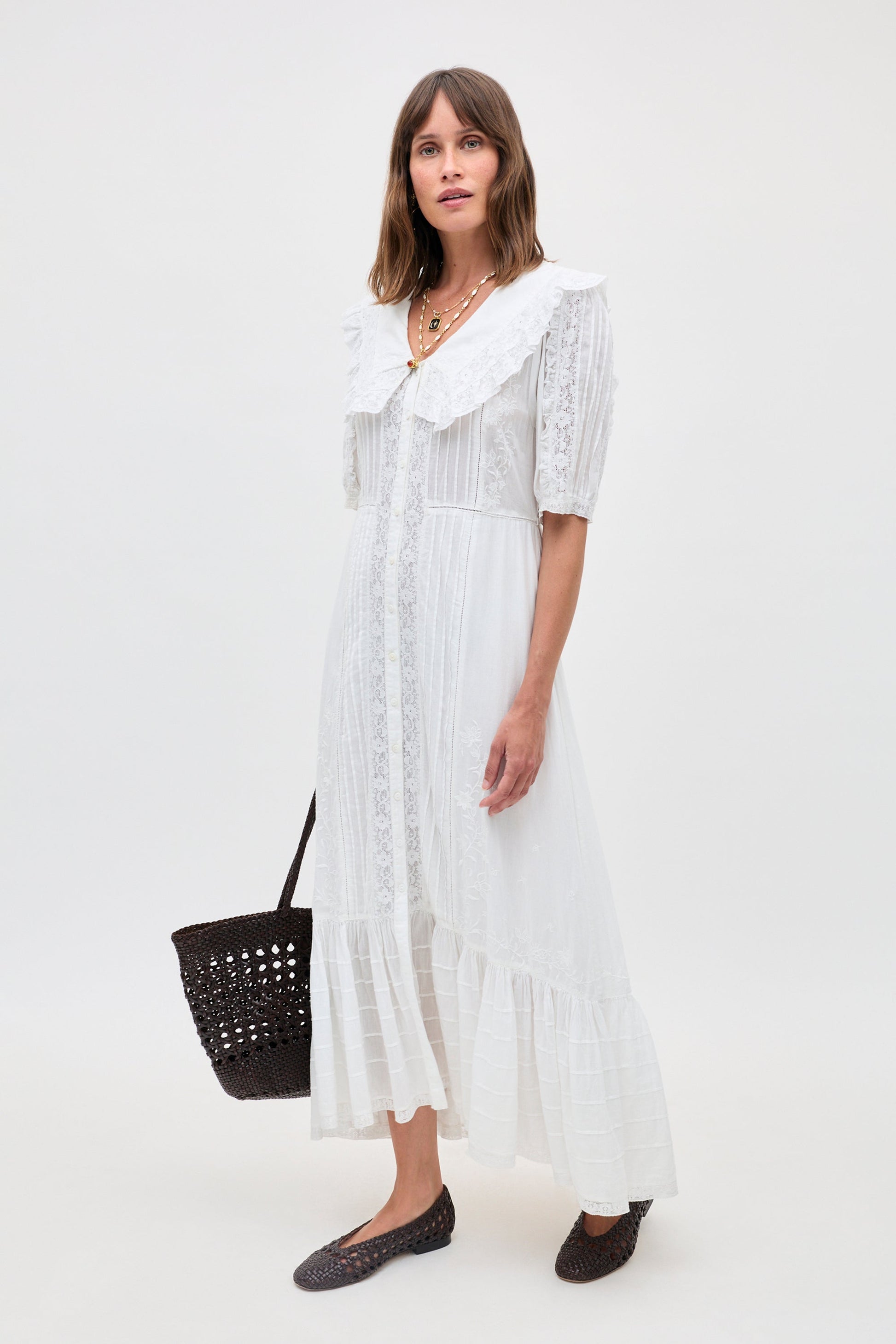Edina - Pansy Embroidery White