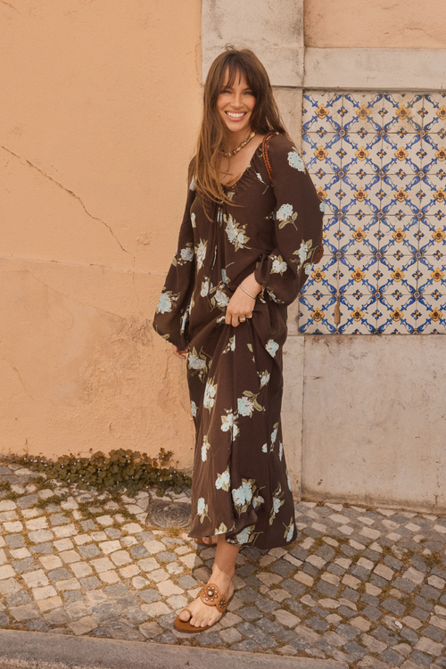 Lianne - Peonies Scatter Brown