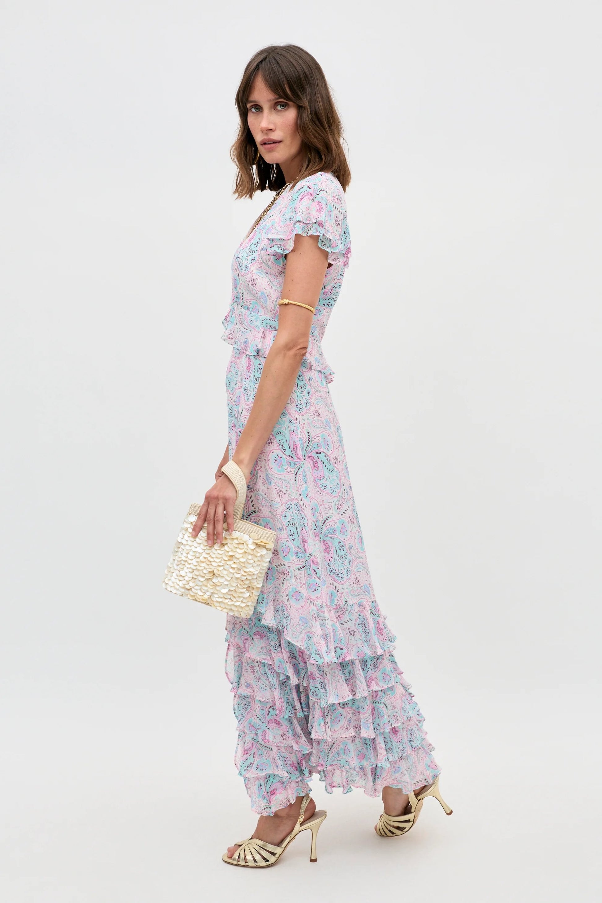Thanvi - Butterfly Paisley Cream
