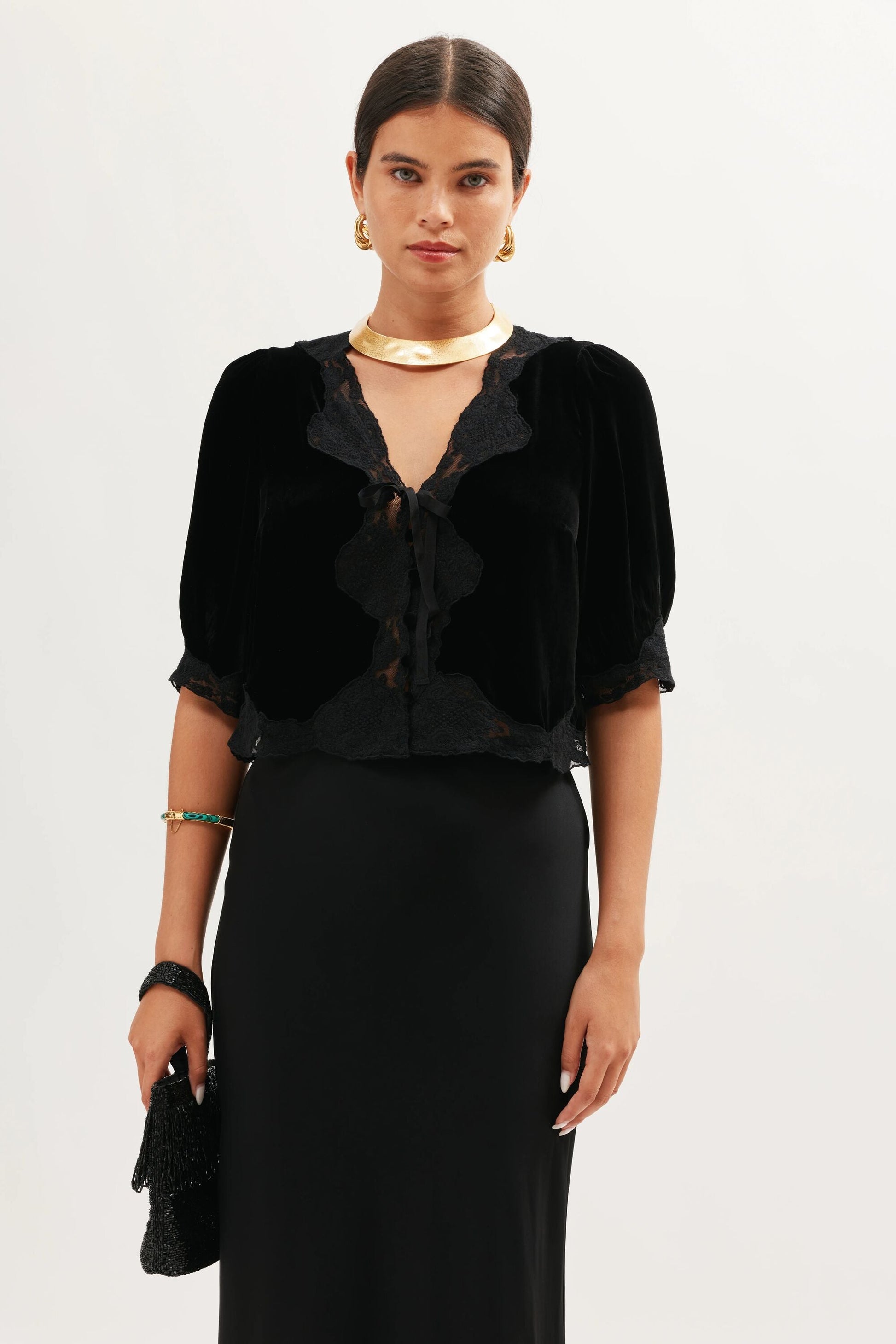 Ursula - Black